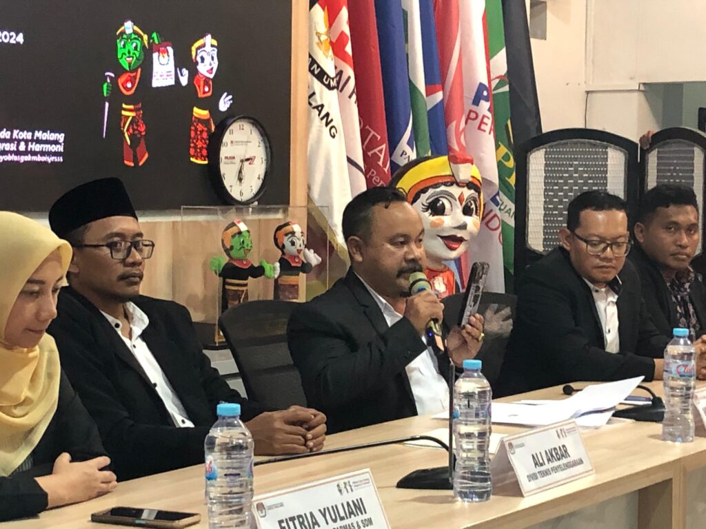 Ketua KPU Malang VC Pimpinan Partai Wahyu Ali yang Absen