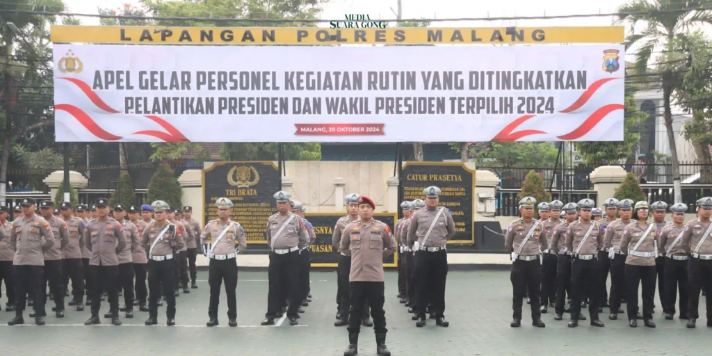 Kepolisian Resor (Polres) Malang, Polda Jawa Timur, menggelar apel siaga gabungan dan patroli skala besar. Operasi ini dimaksudkan untuk mengamankan pelantikan presiden dan wakil presiden terpilih Republik Indonesia.