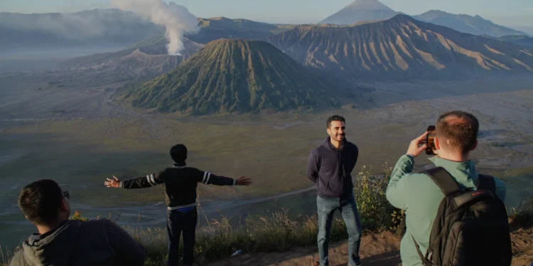 Balai Besar Taman Nasional Bromo Tengger Semeru (BB TNBTS) akan memberlakukan kenaikan harga tiket masuk mulai 30 Oktober 2024.