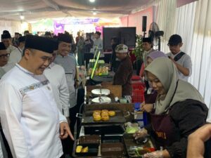 Halal Market Day di Jalan Gajahmada.