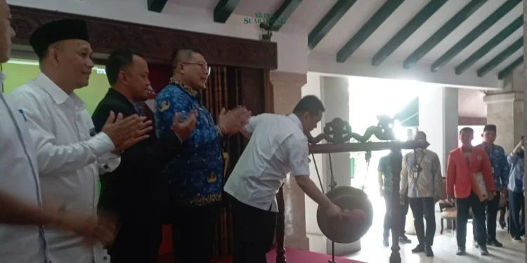 Plt Bupati Malang, Didik Gatot Subroto, resmi meluncurkan Program Khusus Sarjana Desa Berprestasi yang digagas oleh Universitas Kepanjen.