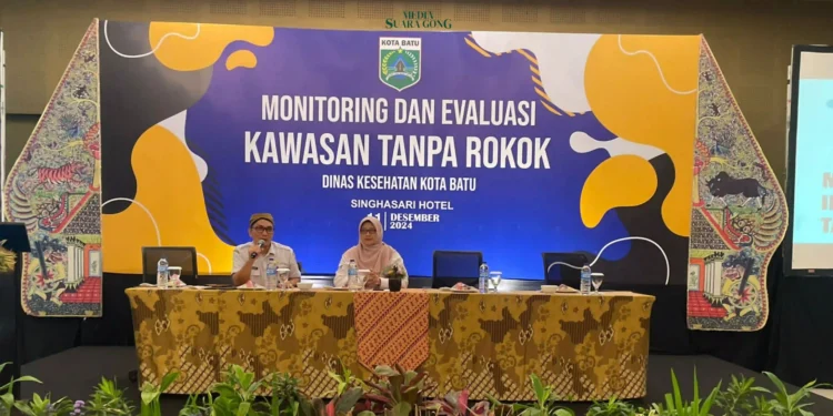 Dinas Kesehatan Kota Batu menggelar kegiatan “Monitoring dan Evaluasi Kawasan Tanpa Rokok (KTR) di Hotel Singhasari Resort, Rabu (11/12/24)