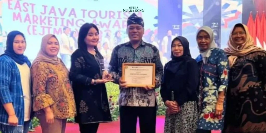 Prestasi gemilang kembali ditorehkan oleh Dinas Pariwisata (Disparta) Kota Batu, dengan meraih Juara 1 dalam kategori Best Innovative Marketing pada ajang East Java Tourism Marketing Award (EJTMA) 2024